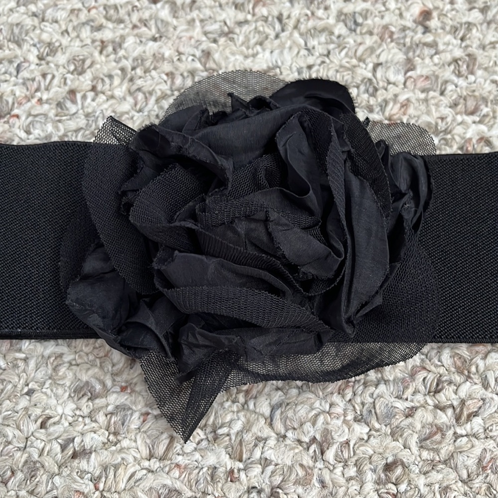 Stretchy Belt with Flower 🌸